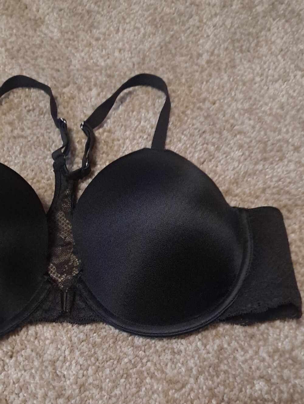 vassarette Black and White Convertible T-Shirt Bras Duo - Picture 8 of 14